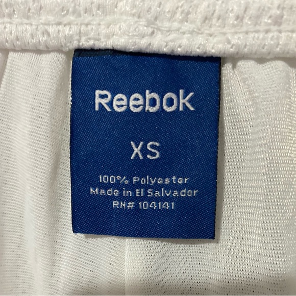 Reebok Athletic Shorts & Matching Reebok Tee Shirt - Picture 6 of 8